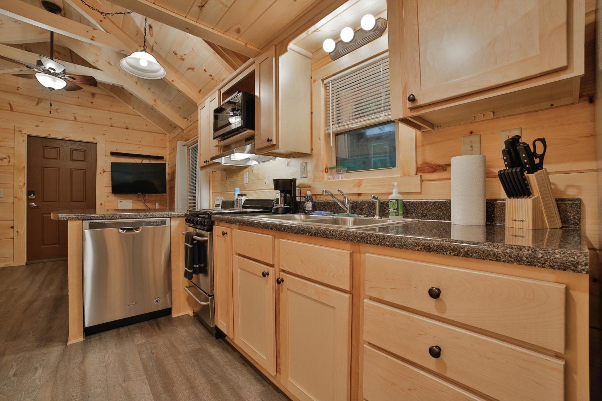 Ryon Tiny Home Cabin City-Side Rustic Retreat Chattanooga Bagian luar foto